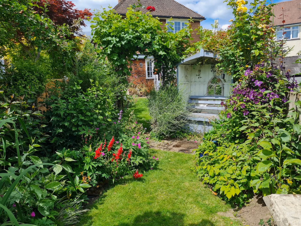 [Footer Image 2 Alt]