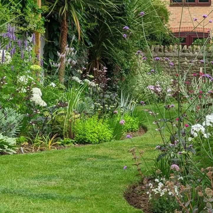 Bespoke Border Design